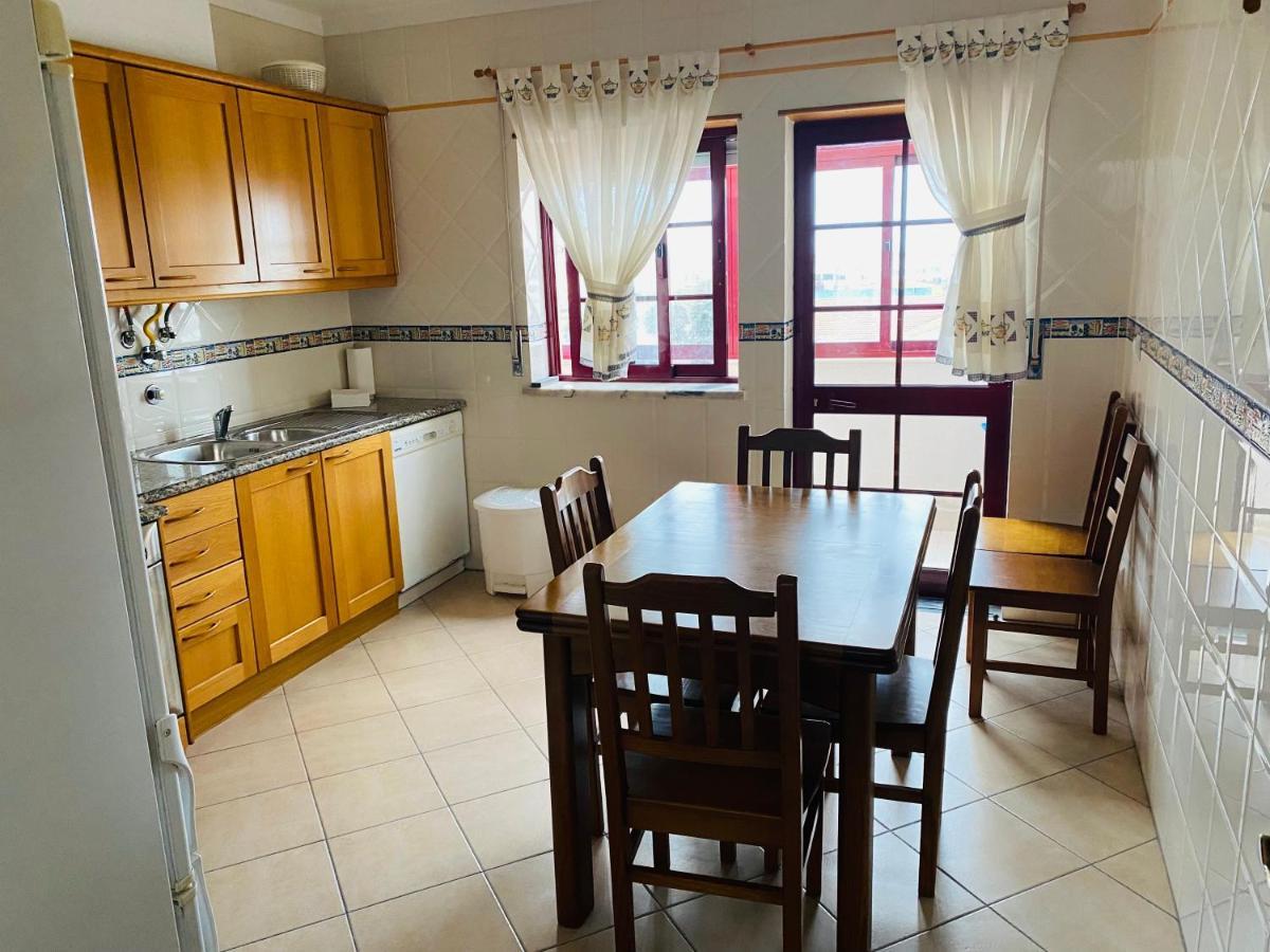 Swordfish Beach Apartment Peniche Eksteriør billede